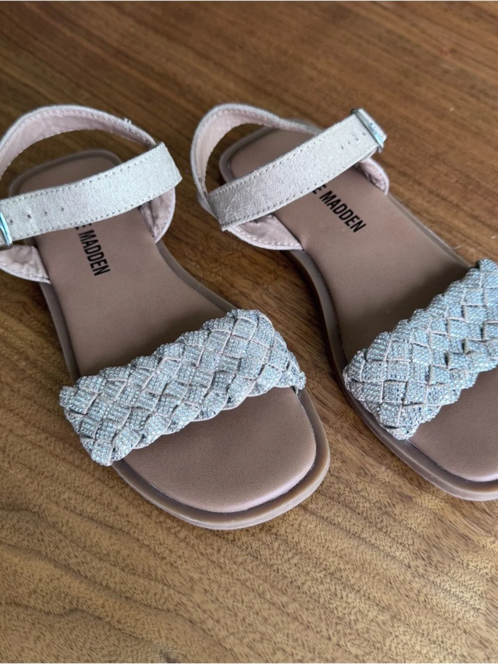 Steve Madden Braided Sparkle Strap Sandals Tan/Nude/Silver. Size Kid’s 11 - Picture 4 of 13